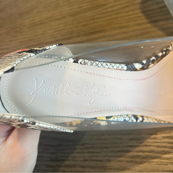 NWOT Kendall & Kylie Heels, Size 7.5 - Picture 2 of 7